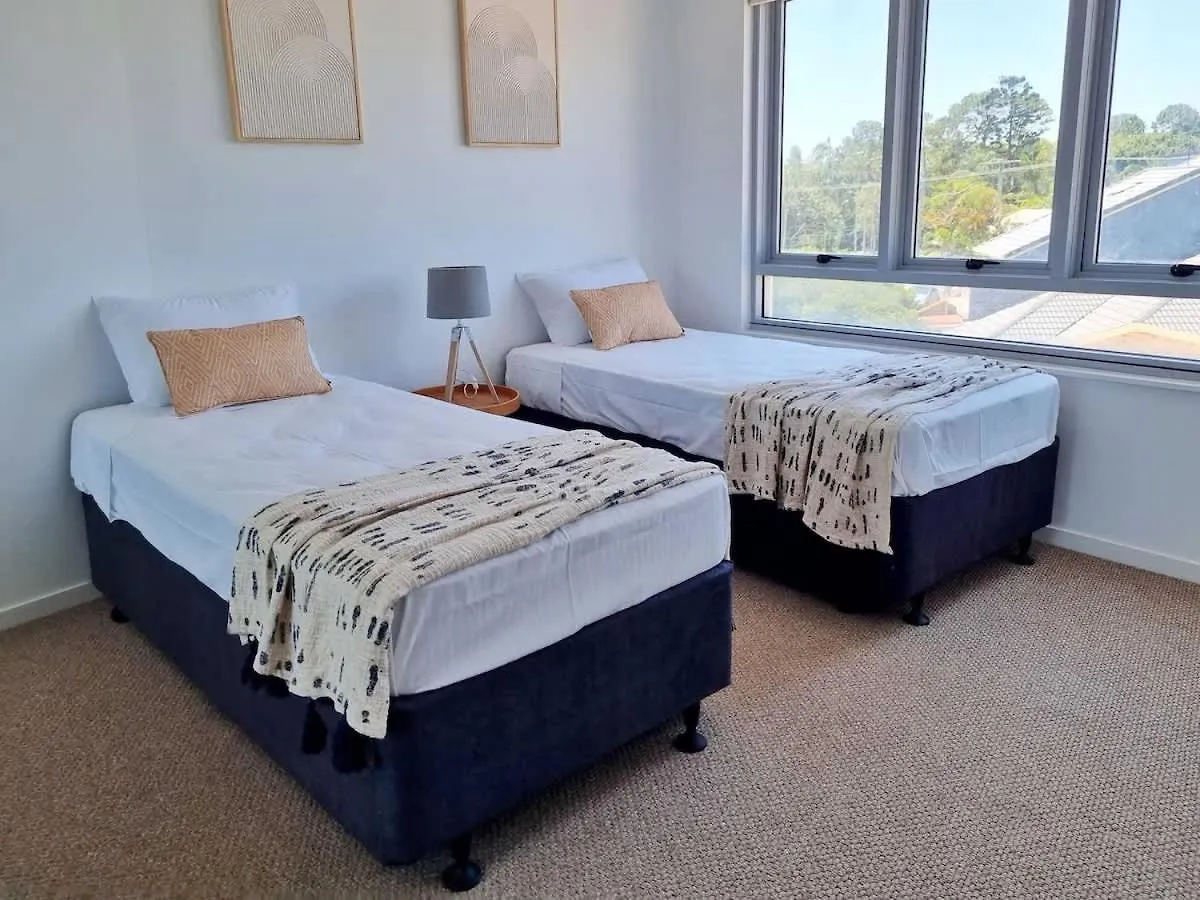Caloundra 2Brm Apt- Rooftop Pool 0*,  Australia